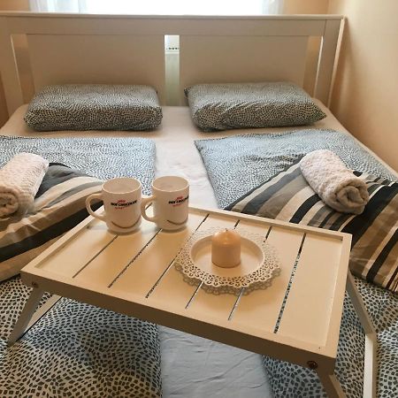 Tudor Apartman Szeged Esterno foto