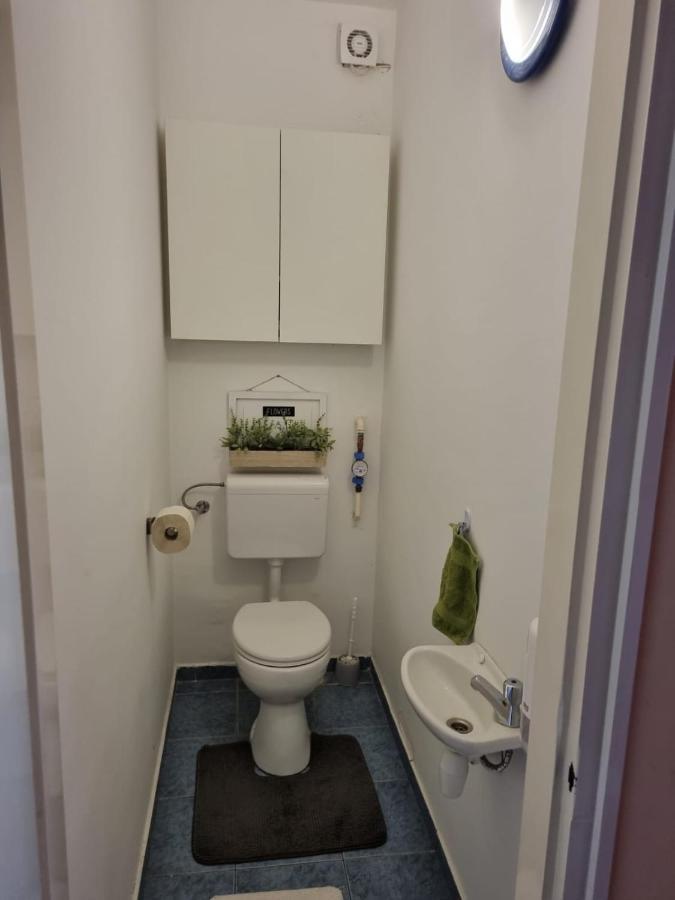 Tudor Apartman Szeged Esterno foto